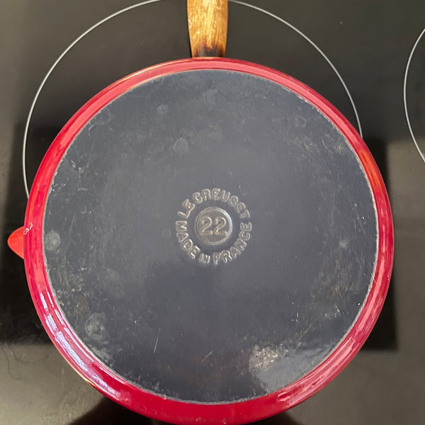Kersenrode Le Creuset steelpan 22 cm