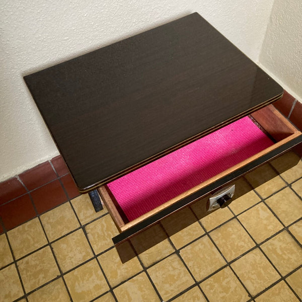 Nachtkastje met klep
