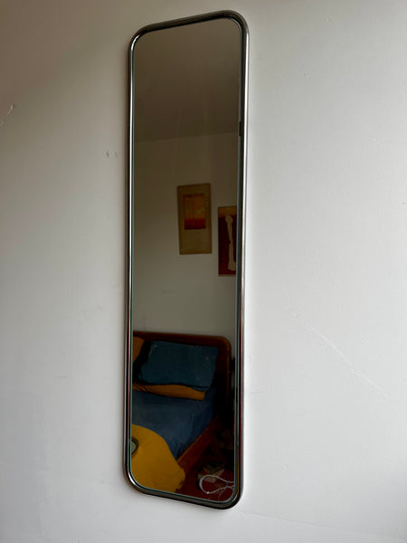 Langwerpige smalle passpiegel