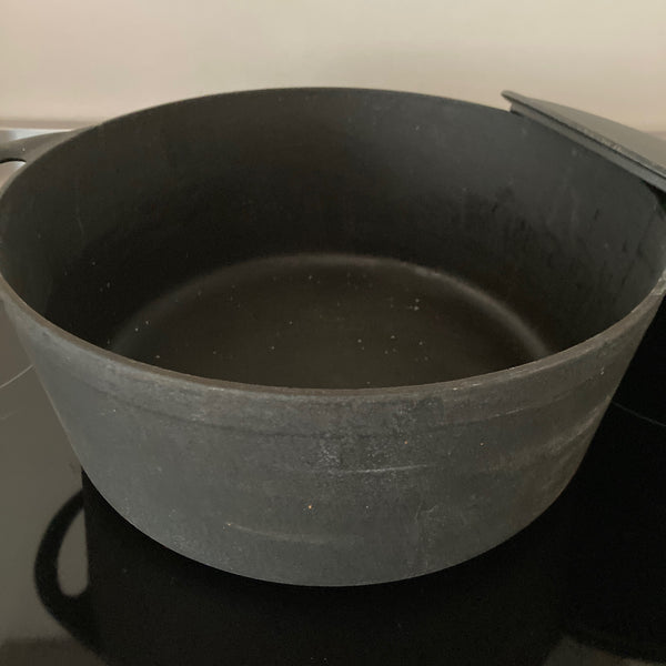 Grote gietijzeren Creuset braadpan