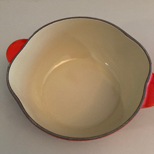 Gietijzeren Le Creuset in de vorm van een tomaat 21 cm