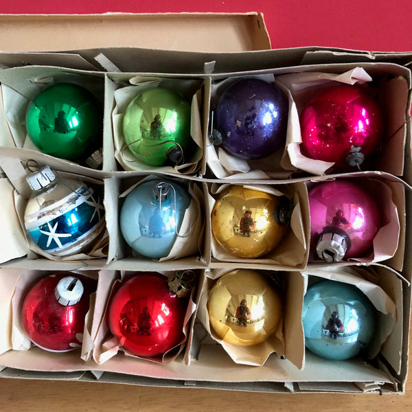 Kerstballen uit de jaren zestig